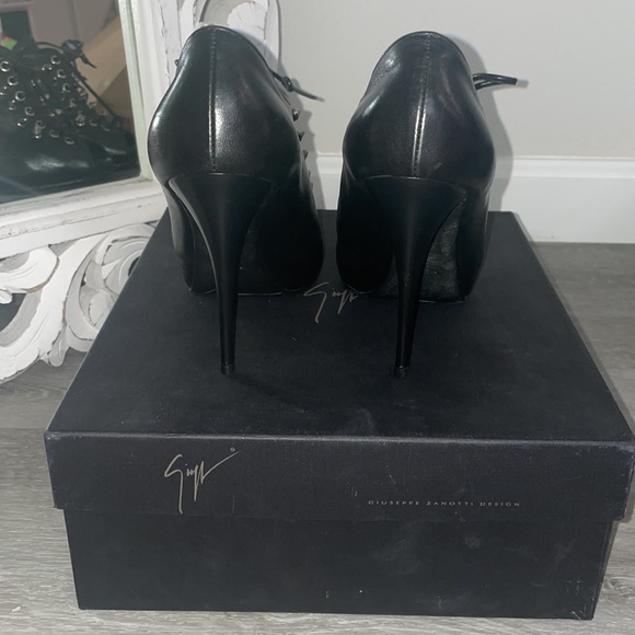 Giuseppe Zanotti spiked booties - Picture 3 of 5